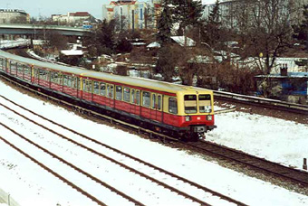 Bild 29 Zug BR 485 in rot/gelb Lackierung