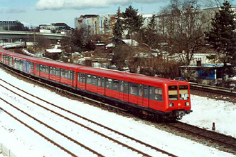 Bild 30 Zug BR 485 in rot/grau Lackierung