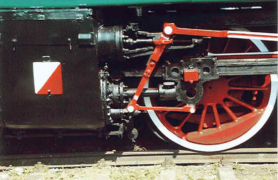 Bild 44 Lackierung Kreuzkopf schw.R&auml;der mit weissem Rand